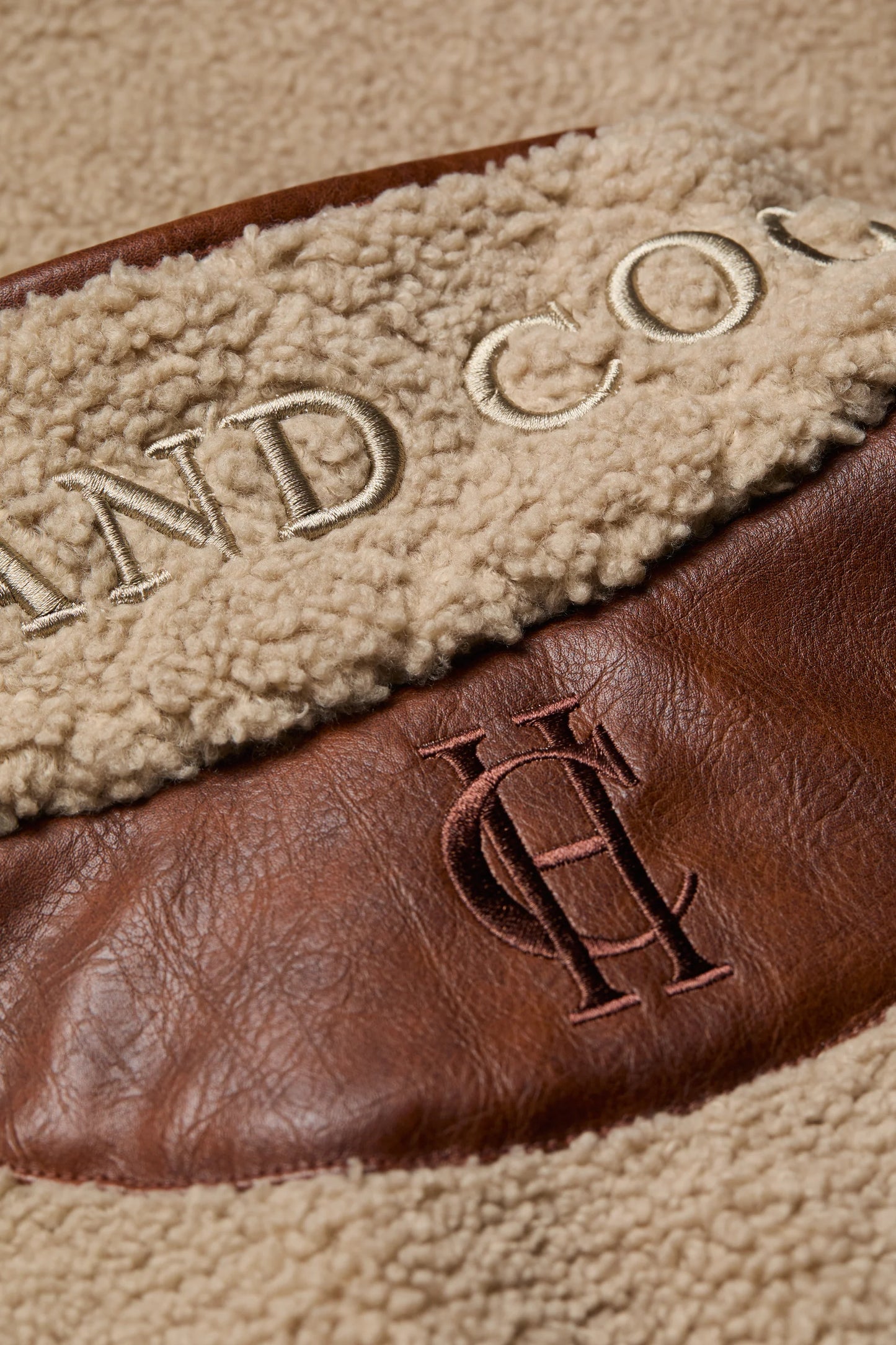 Holland Cooper Country Fleece Jacket Natural Borg