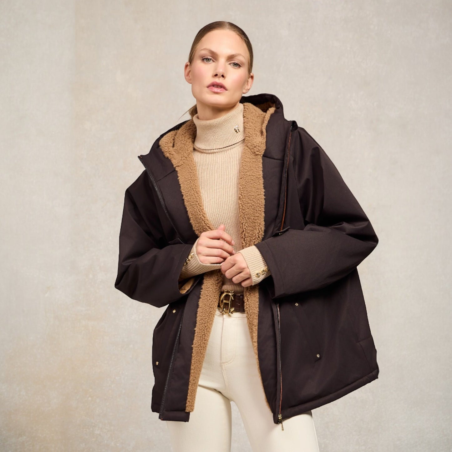 Holland Cooper One-Size Waterproof Jacket Chocolate