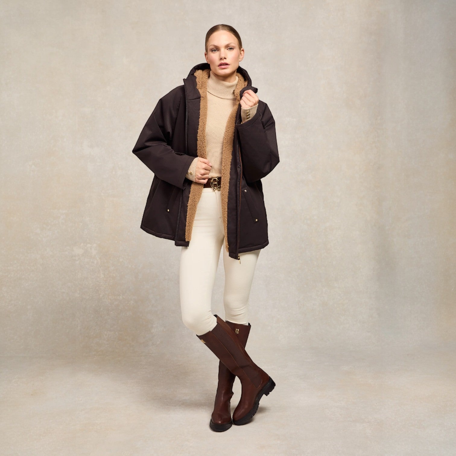 Holland Cooper One-Size Waterproof Jacket Chocolate
