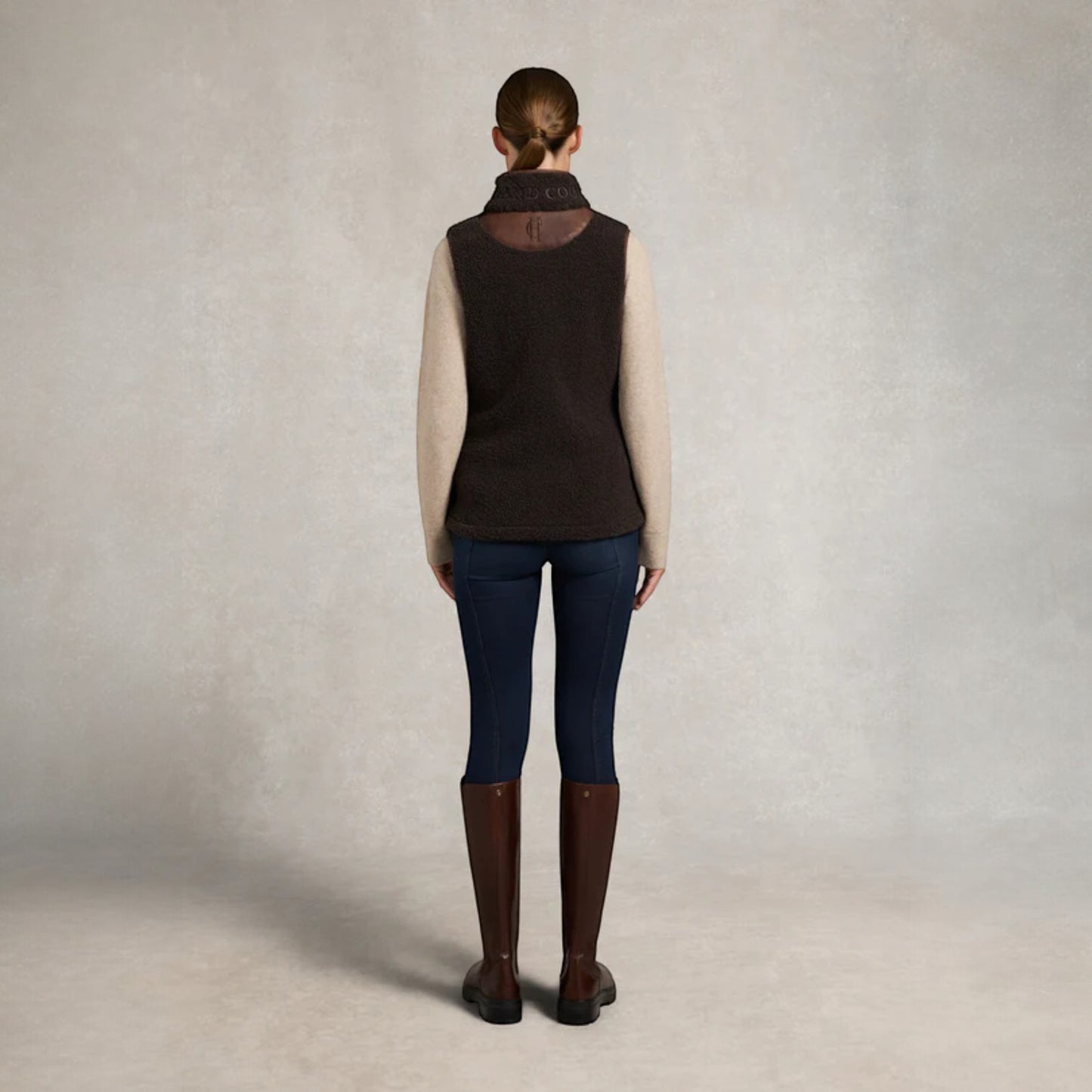 Holland Cooper Country Fleece Gilet Chocolate Borg