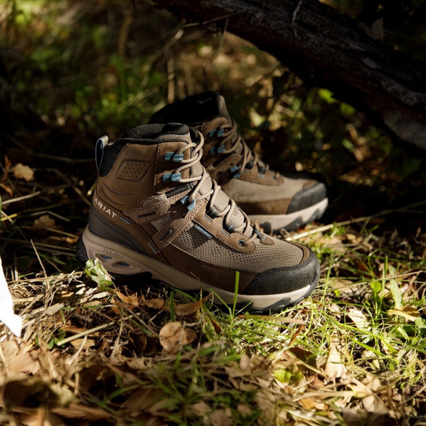 Ariat Women's Traverse Mid Waterproof Boot Brown Bark