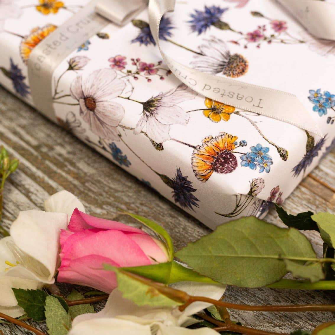 The Regency Gardens (Pure) Gift Wrap