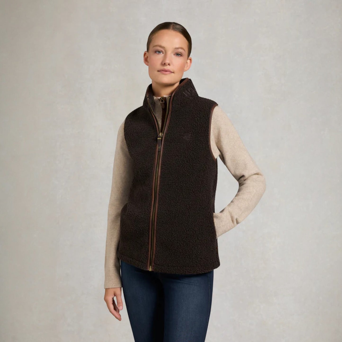 Holland Cooper Country Fleece Gilet Chocolate Borg