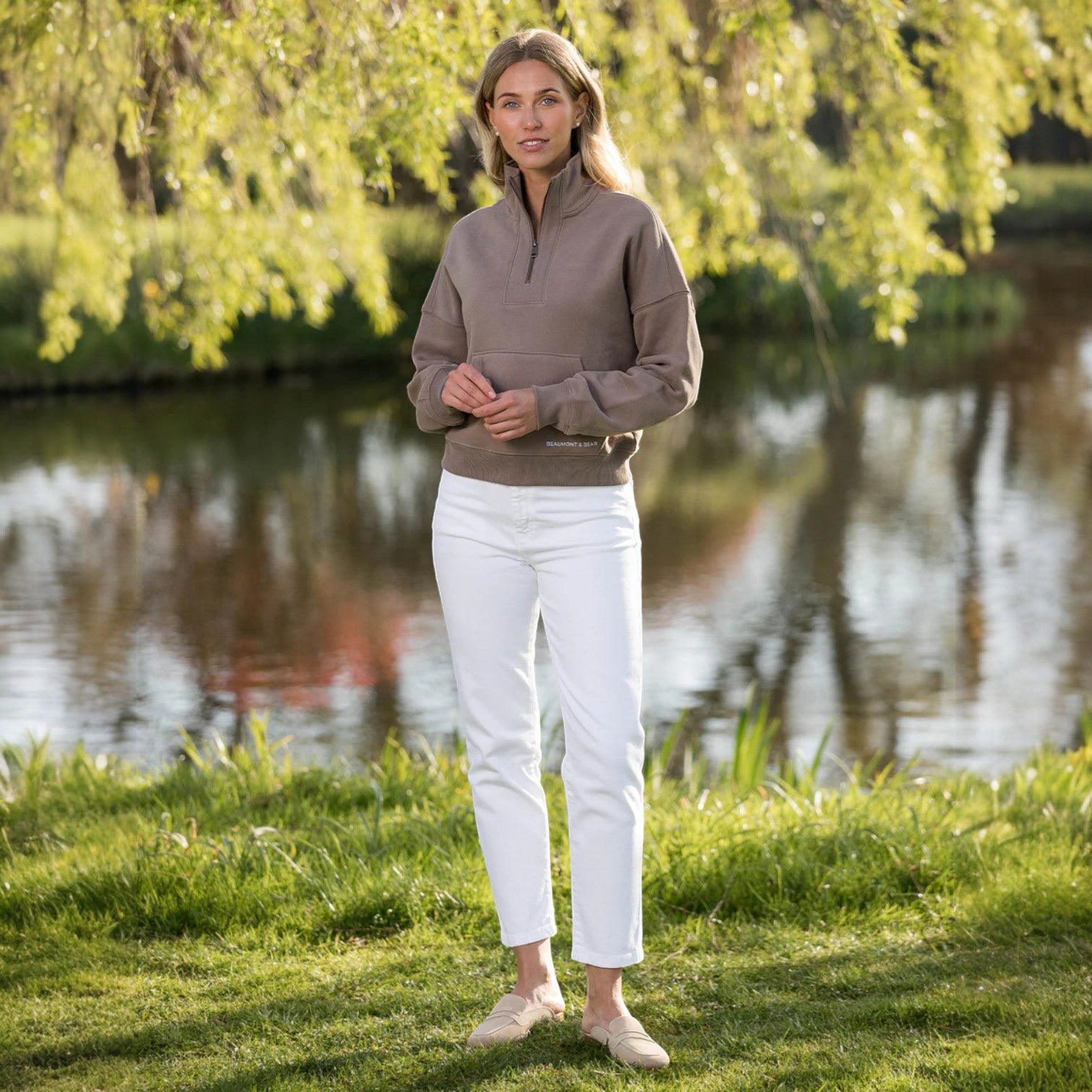 Beaumont & Bear Landscove Women's Pocketed Quarter Zip Otter
